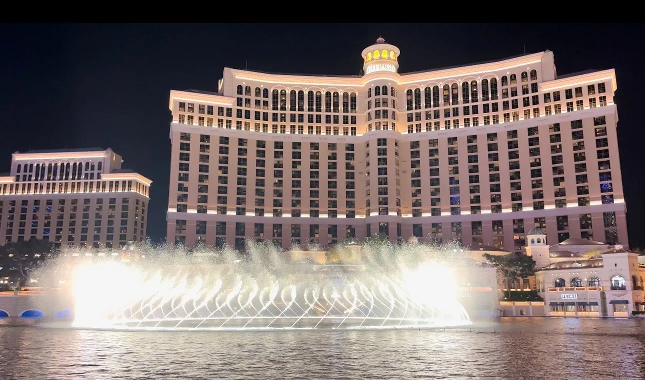 Nevada: Trình diễn nhạc nước độc đáo tại đài phun nước Bellagio, Las Vegas