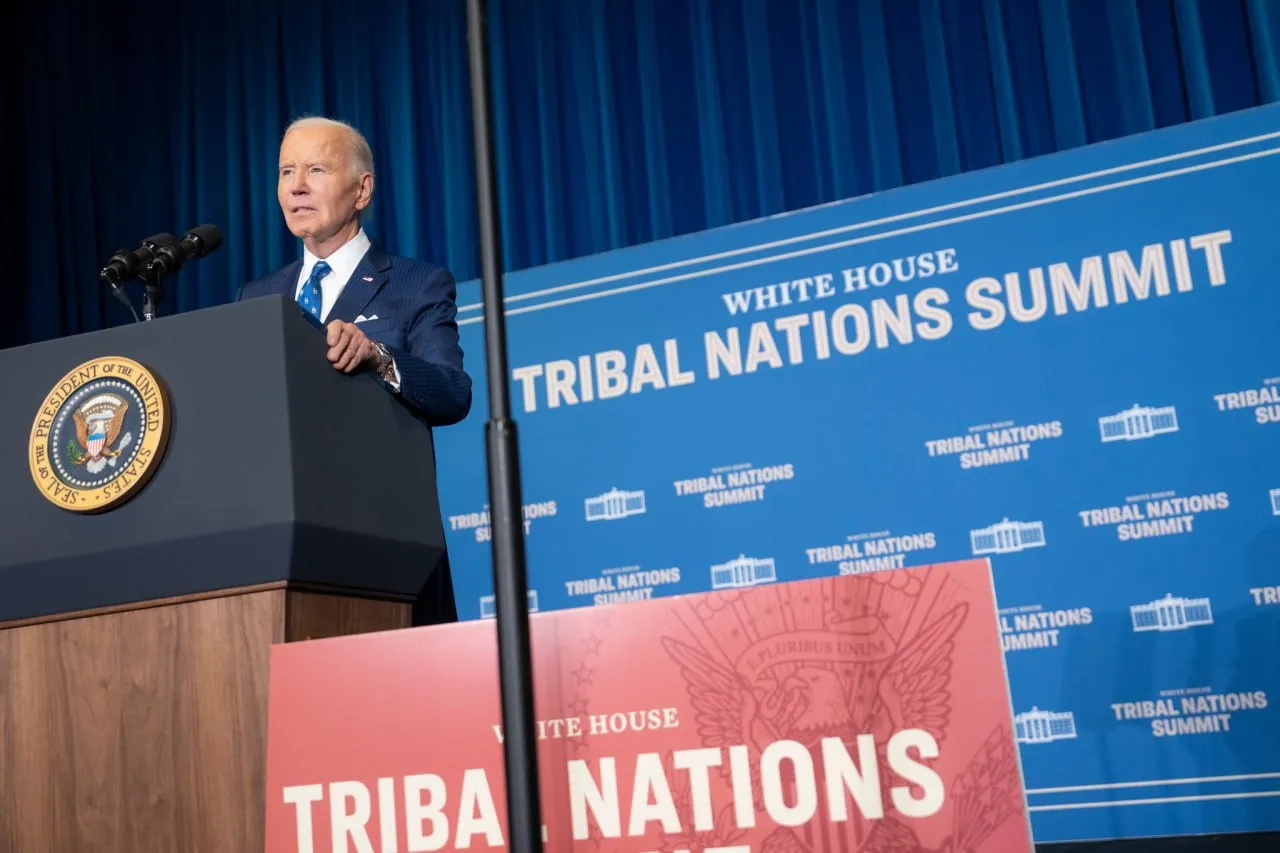 Tổng thống Joe Biden viện trợ vũ khí cho Ukraine trước khi rời nhiệm sở