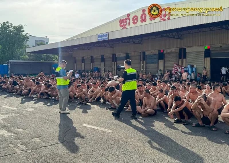 Campuchia trục xuất hơn 400 người nước ngoài tham gia lừa đảo trực tuyến 
