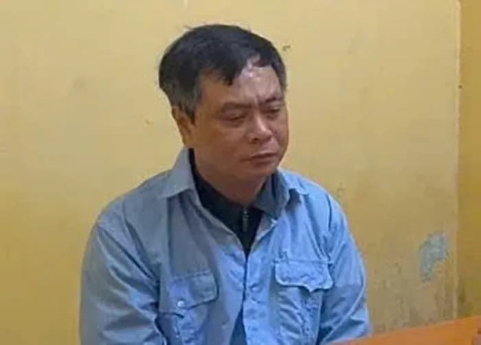 Khởi tố Hiệu trưởng “ăn chặn” tiền A80 của sinh viên 