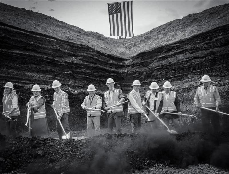 Hoa Kỳ chi 100 triệu USD để khôi phục nhà máy điện than