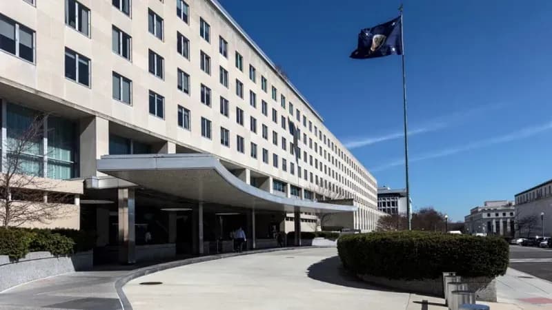 Chính quyền Trump đột ngột cách chức hàng chục nhà ngoại giao ở nước ngoài?