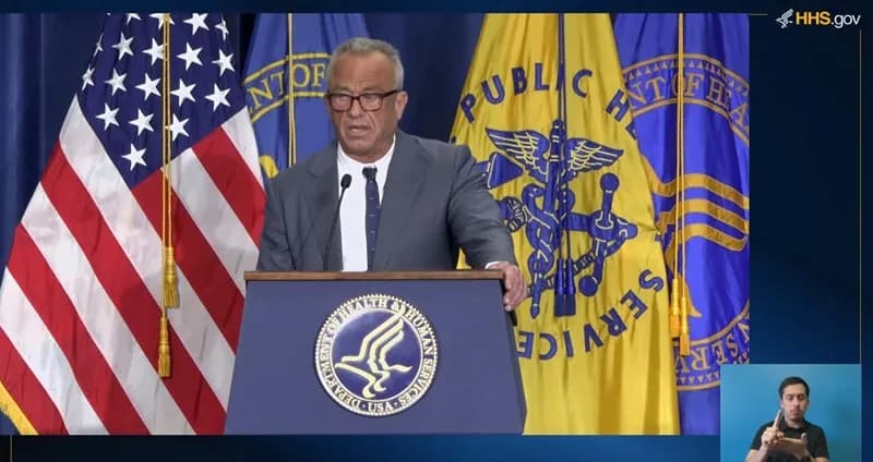 Hoa Kỳ sẽ cấm chăm sóc chuyển đổi giới tính cho thanh thiếu niên?