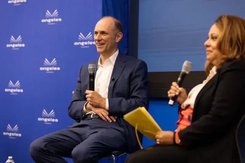 Fed thận trọng khi cắt giảm lãi suất cuối năm do thiếu dữ liệu