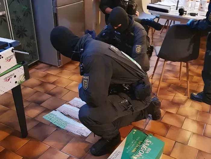 Châu Âu triệt phá đường dây buôn người từ Việt Nam sang Anh