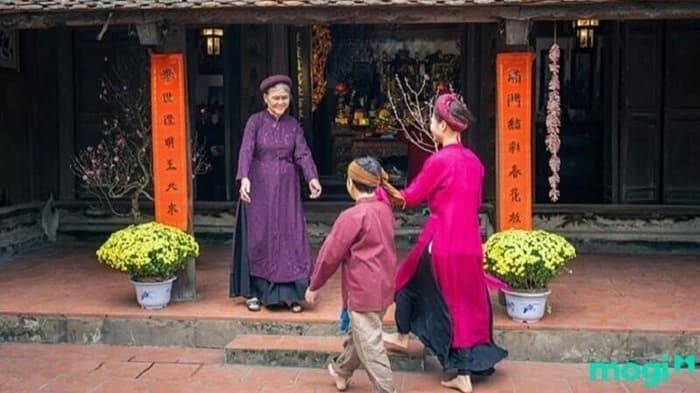 First Footing on Tet: A Ritual of Hope and Blessings