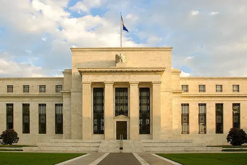 Thống đốc Fed Stephen Miran từ chức, ủng hộ ông Kevin Warsh làm Chủ tịch mới